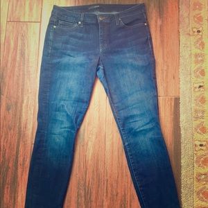 Joe’s Jeans, skinny fit, size 31.